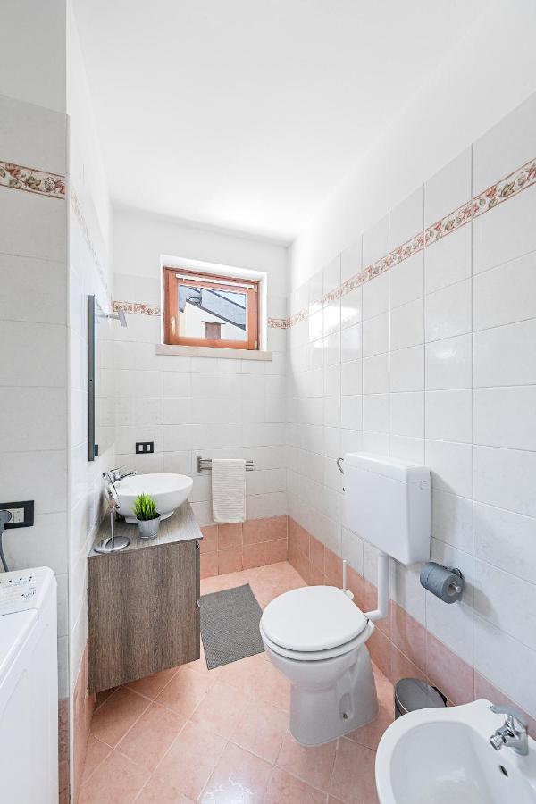 I Ciliegi 1-09 Con Piscina By Wonderful Italy Apartamento Desenzano del Garda Exterior foto