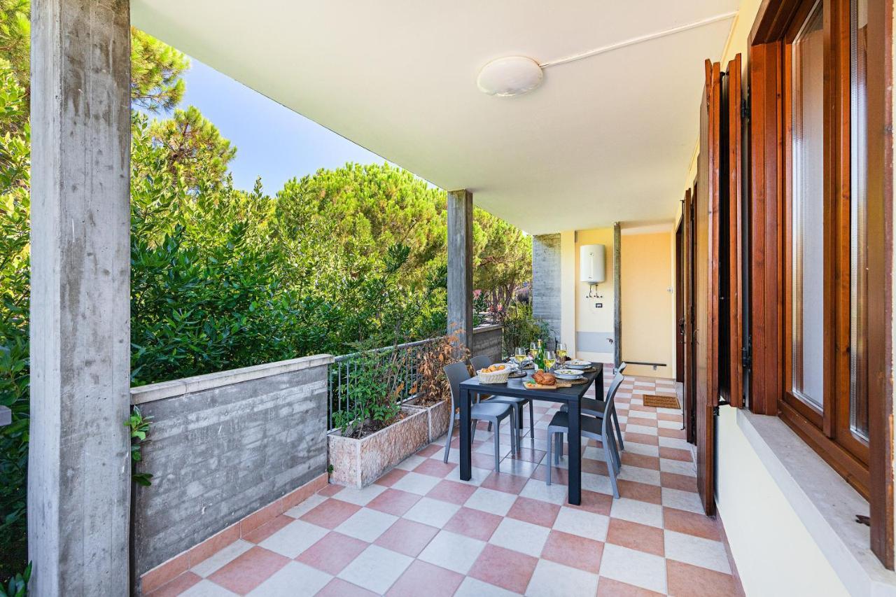 I Ciliegi 1-09 Con Piscina By Wonderful Italy Apartamento Desenzano del Garda Exterior foto