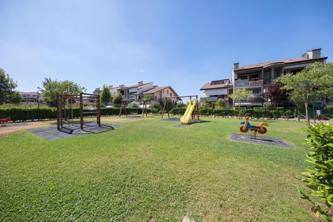 I Ciliegi 1-09 Con Piscina By Wonderful Italy Apartamento Desenzano del Garda Exterior foto