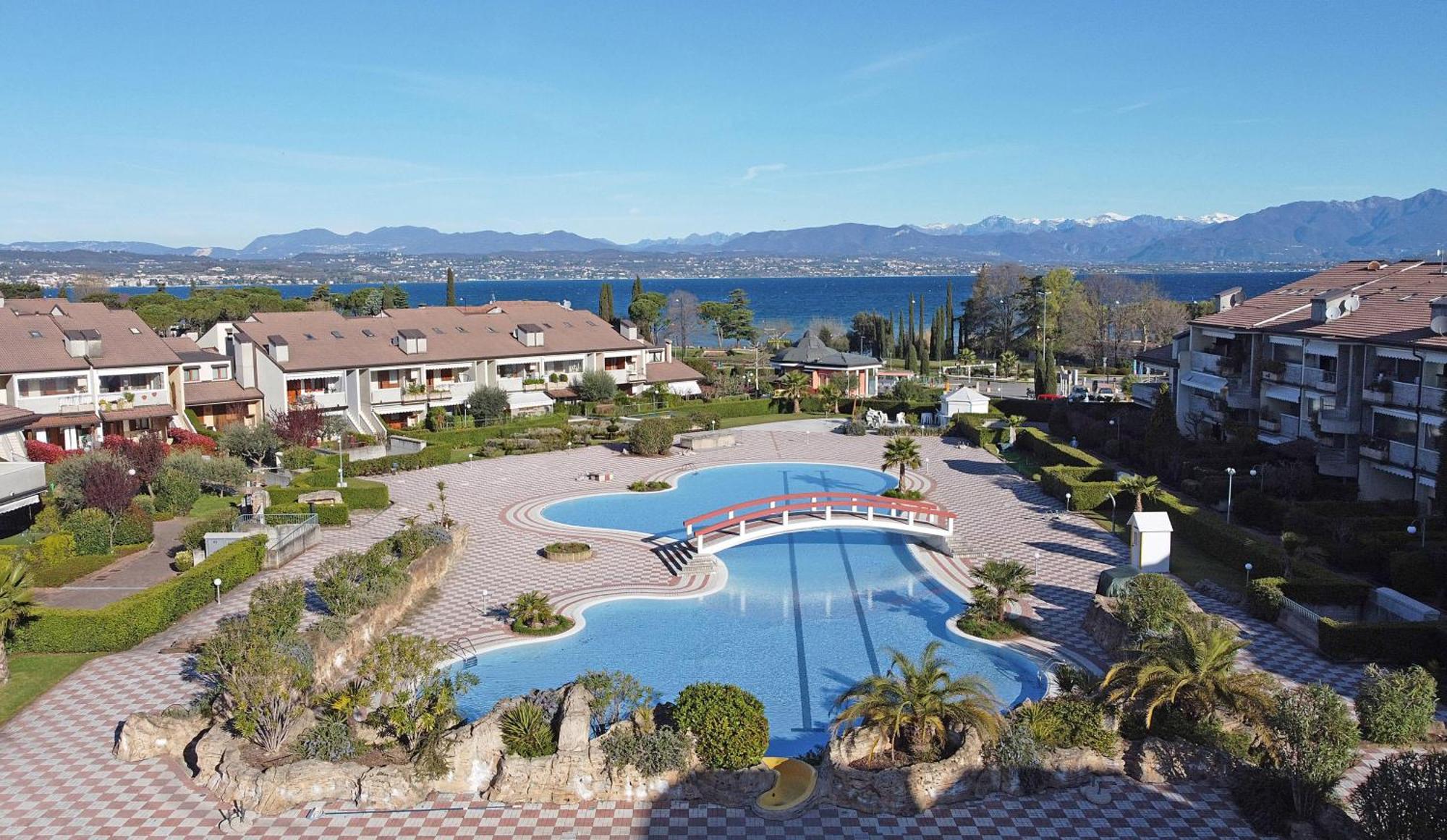 I Ciliegi 1-09 Con Piscina By Wonderful Italy Apartamento Desenzano del Garda Exterior foto
